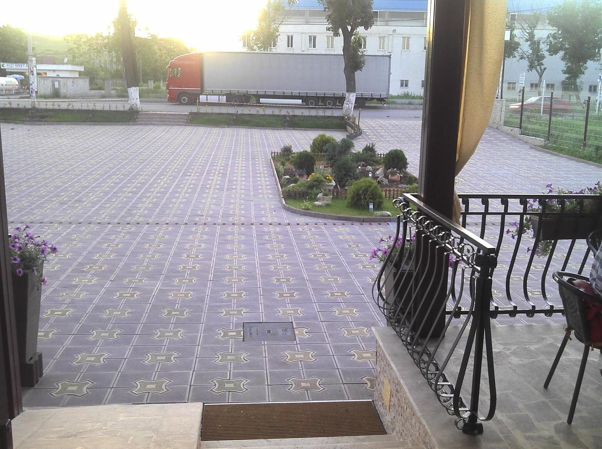 Best Hotel Hunedoara Esterno foto